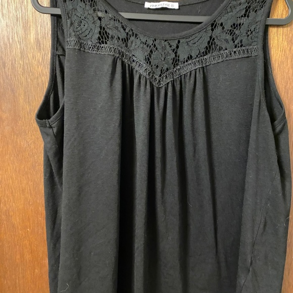 Black lace collar tank - Picture 5 of 8